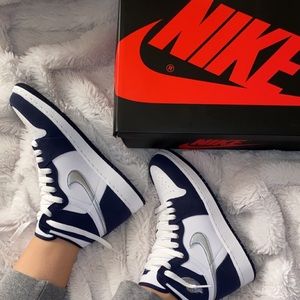 Midnight Navy Air Jordan 1 High